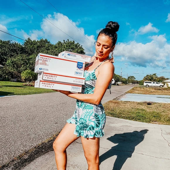 Meet your Posher - Picture 3 of 8